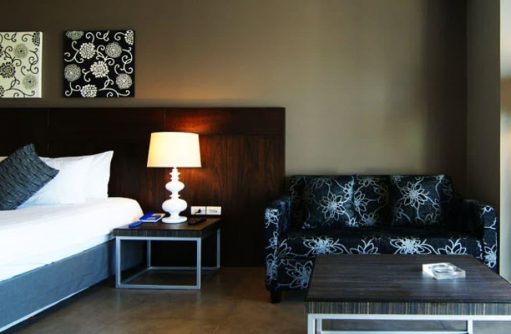 Sea Me Spring Hotel Паттая Екстер'єр фото