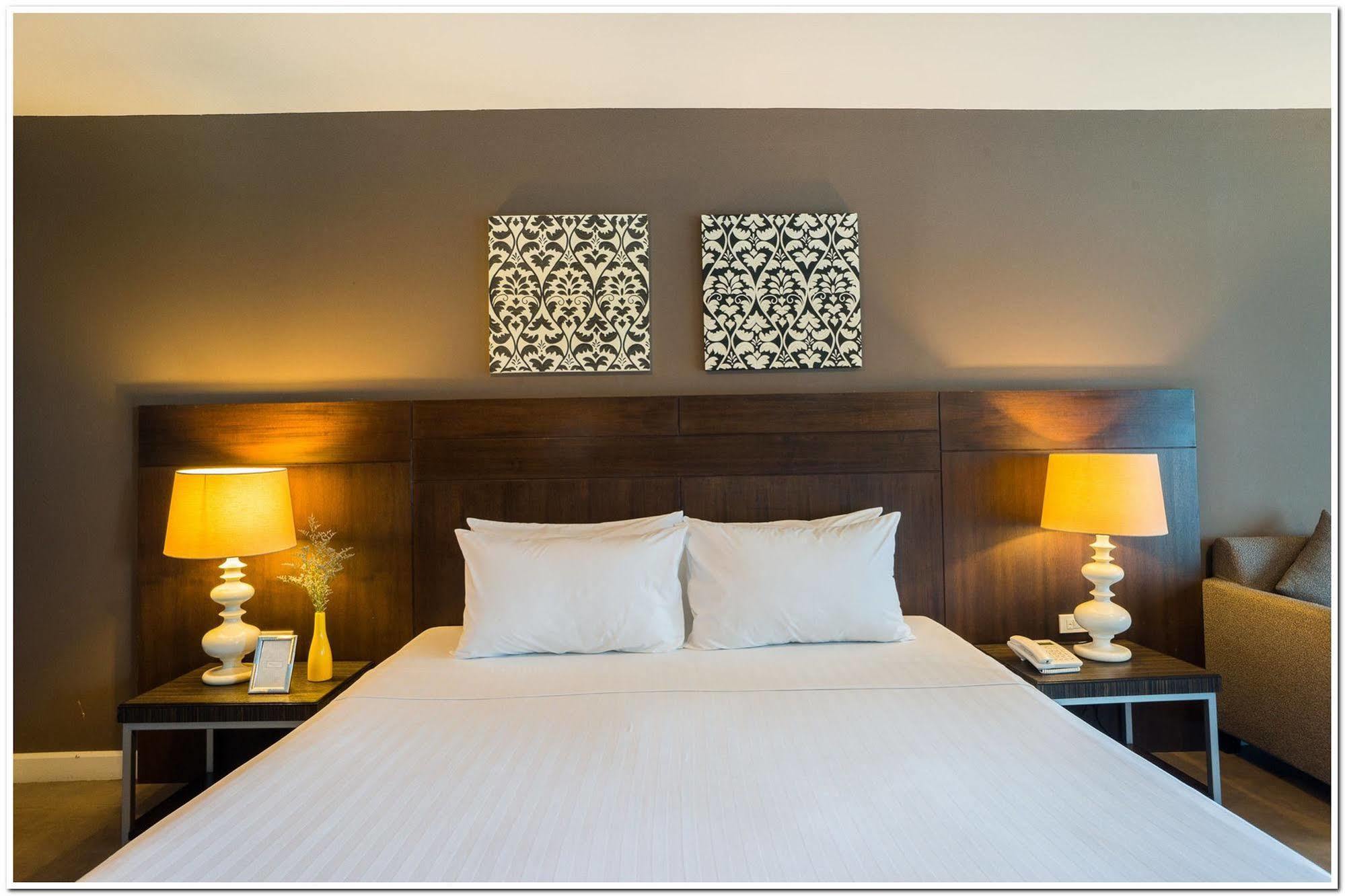 Sea Me Spring Hotel Паттая Екстер'єр фото