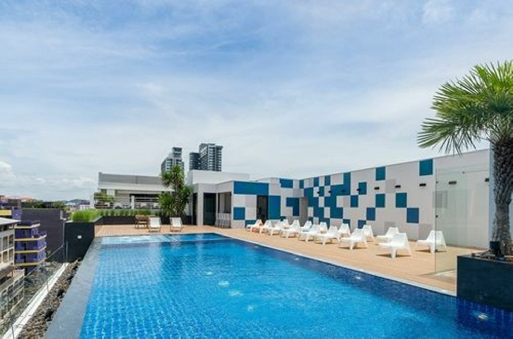 Sea Me Spring Hotel Паттая Екстер'єр фото