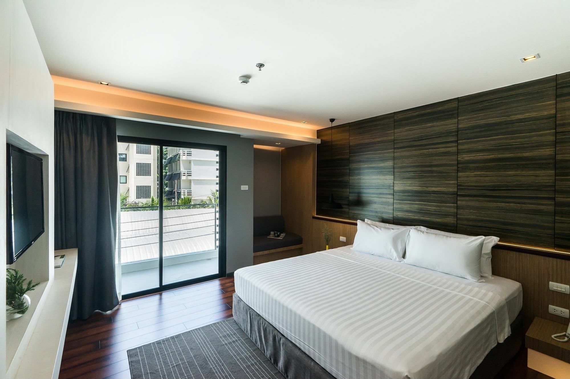 Sea Me Spring Hotel Паттая Екстер'єр фото