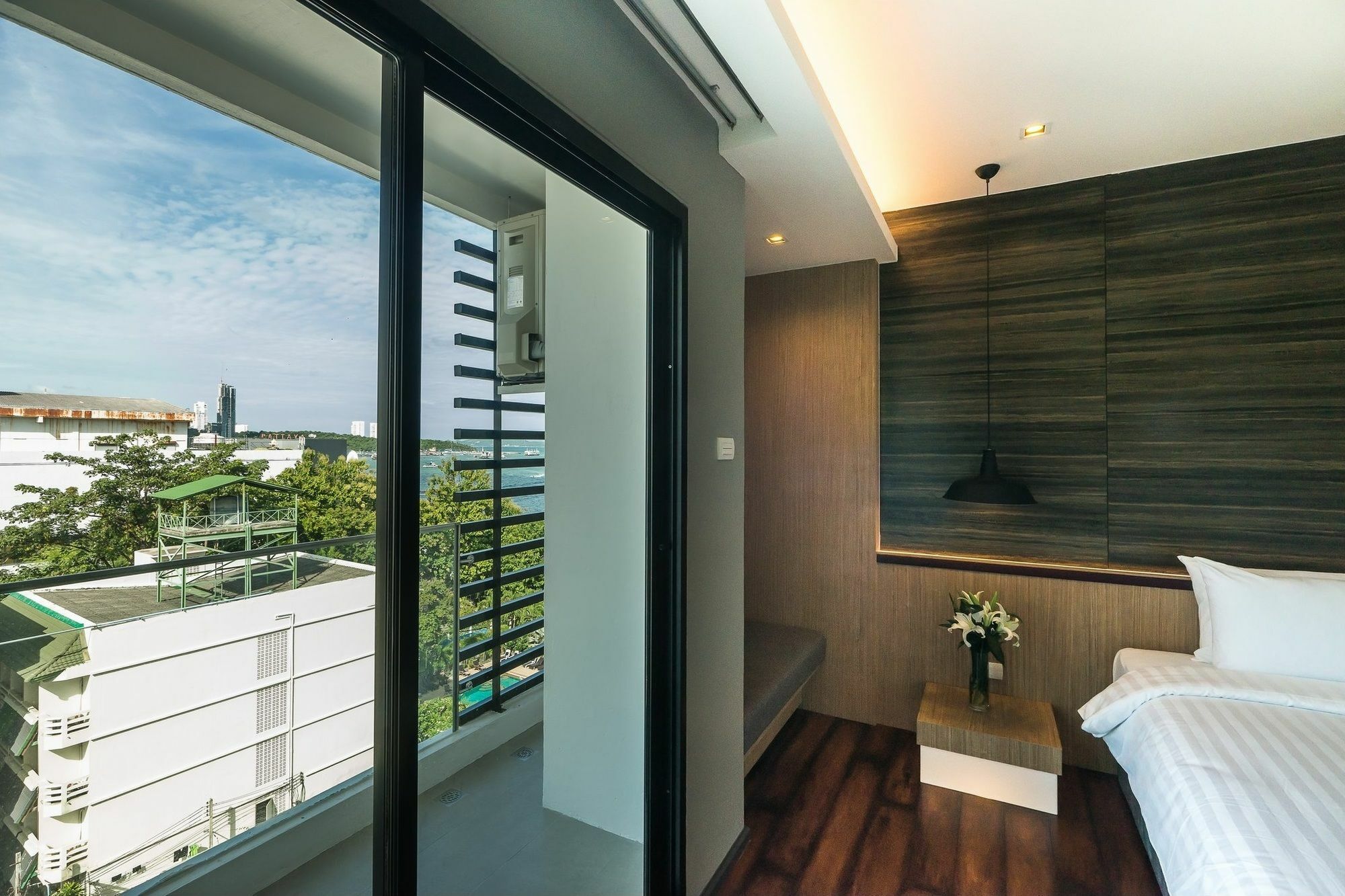 Sea Me Spring Hotel Паттая Екстер'єр фото
